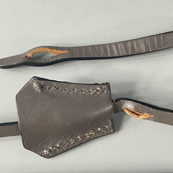 V 73 Gold-tone Lock with Gray Case and Hanging Strap - Picture 5 of 10